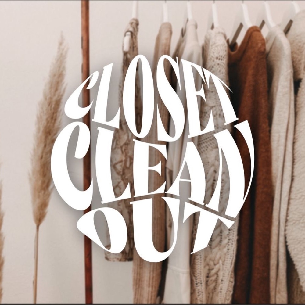 closet clean out! everything must go! make me an offer and it’s yours ❤️